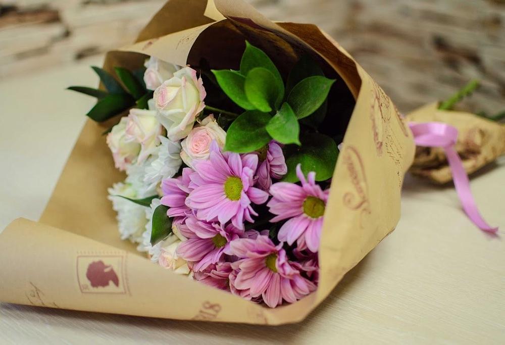 Букет цветов из: Розы и Хризантемы в Курорт-Дарасун