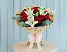 Букет цветов из:  Лилии и Розы в Курорт-Дарасун