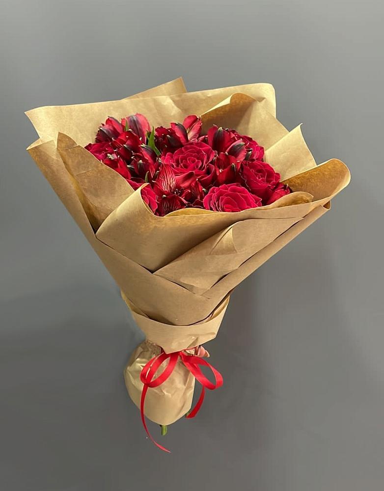 Букет цветов из: Альстромерии и Розы в Курорт-Дарасун