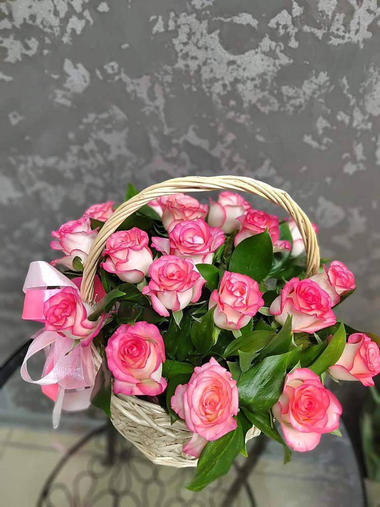 Цветочная композиция из Розы в корзине в Курорт-Дарасун
