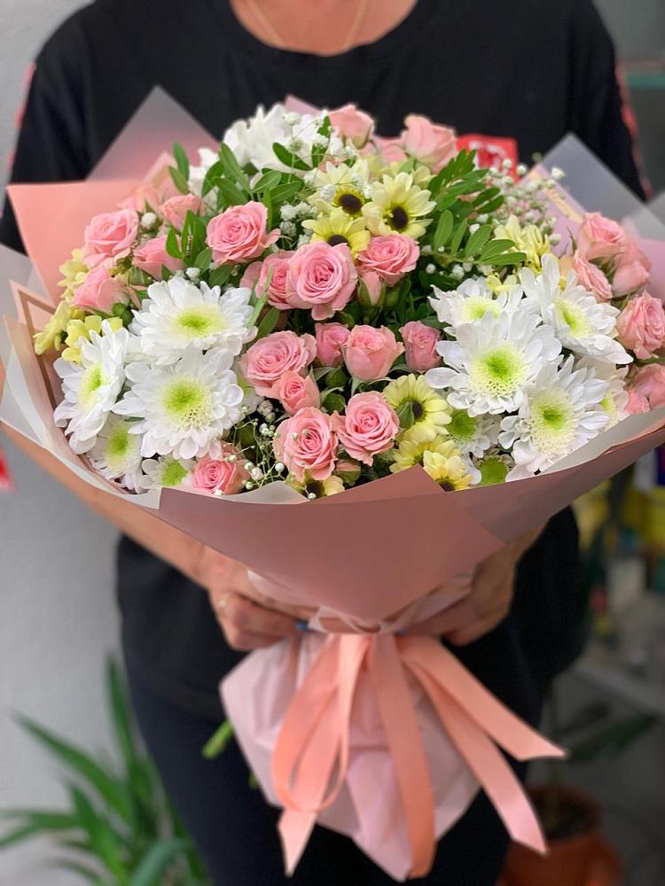 Букет цветов из: Розы и Хризантемы в Курорт-Дарасун