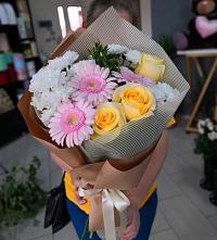 Букет цветов из:  Герберы, Розы и Хризантемы #REPLACE_PRED# Курорт-Дарасун