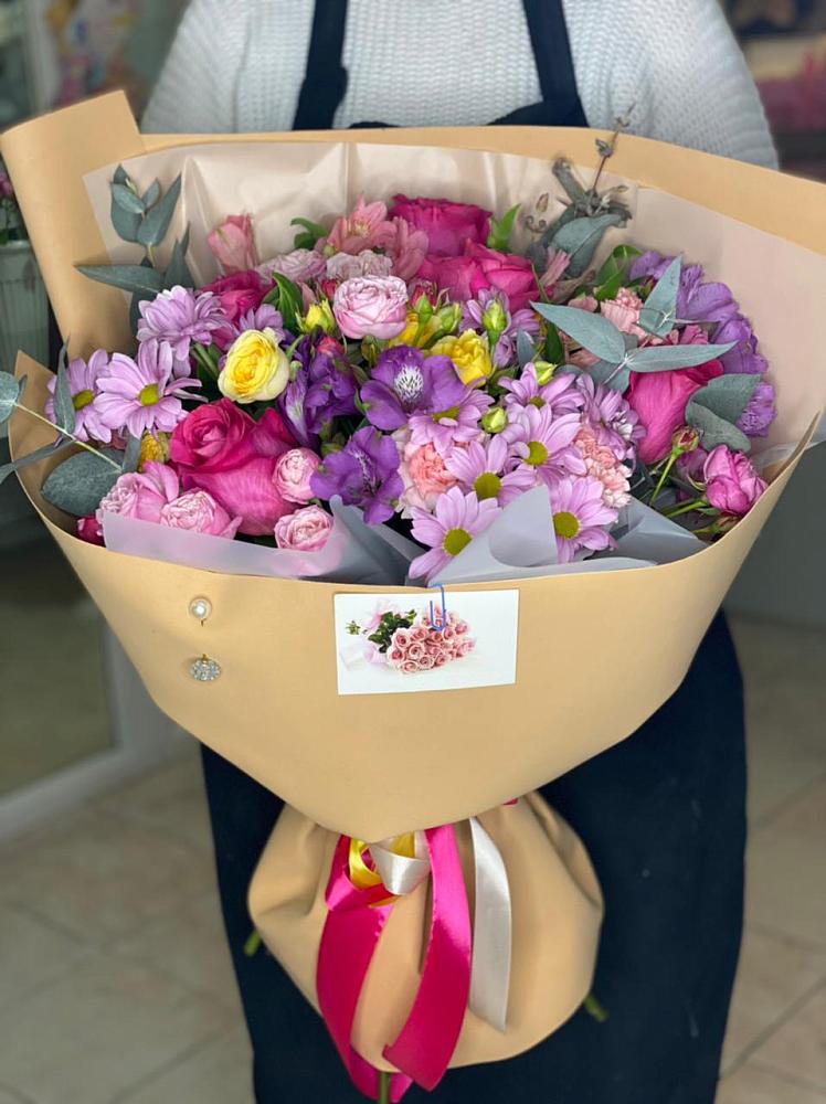 Букет цветов из: Хризантемы, Гвоздики и Альстромерии в Курорт-Дарасун