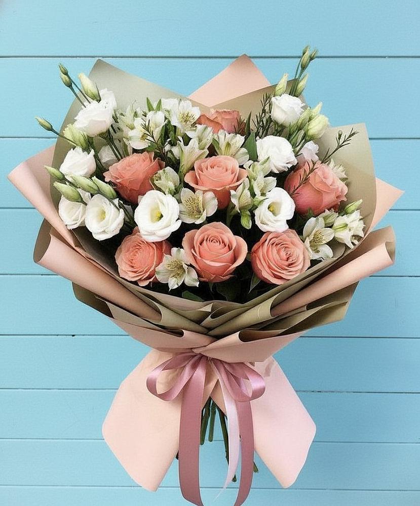 Букет цветов из: Розы, Альстромерии и Лизиантусы в Курорт-Дарасун