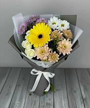 Букет цветов из:  Розы, Герберы и Хризантемы в Курорт-Дарасун