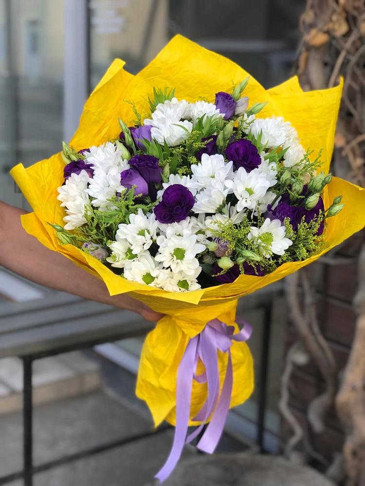 Букет цветов из: Ирисы, Хризантемы и Ромашки в Курорт-Дарасун
