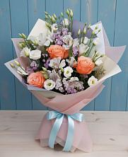 Букет цветов из:  Лизиантусы, Розы, Альстромерии и Гипсофила в Курорт-Дарасун