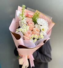 Букет цветов из:  Хризантемы и Розы в Курорт-Дарасун