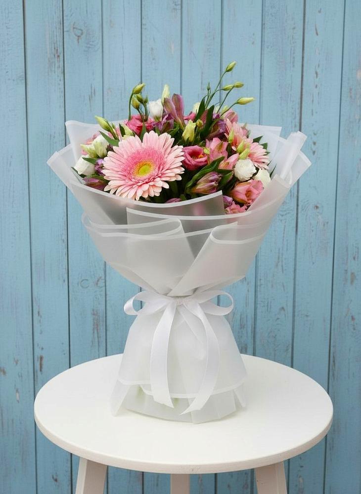 Букет цветов из: Герберы, Альстромерии и Лизиантусы в Курорт-Дарасун