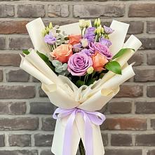 Букет цветов из:  Лизиантусы и Розы #REPLACE_PRED# Курорт-Дарасун
