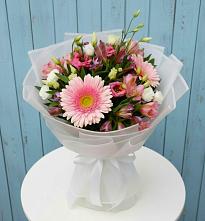 Букет цветов из:  Герберы, Альстромерии и Лизиантусы #REPLACE_PRED# Курорт-Дарасун