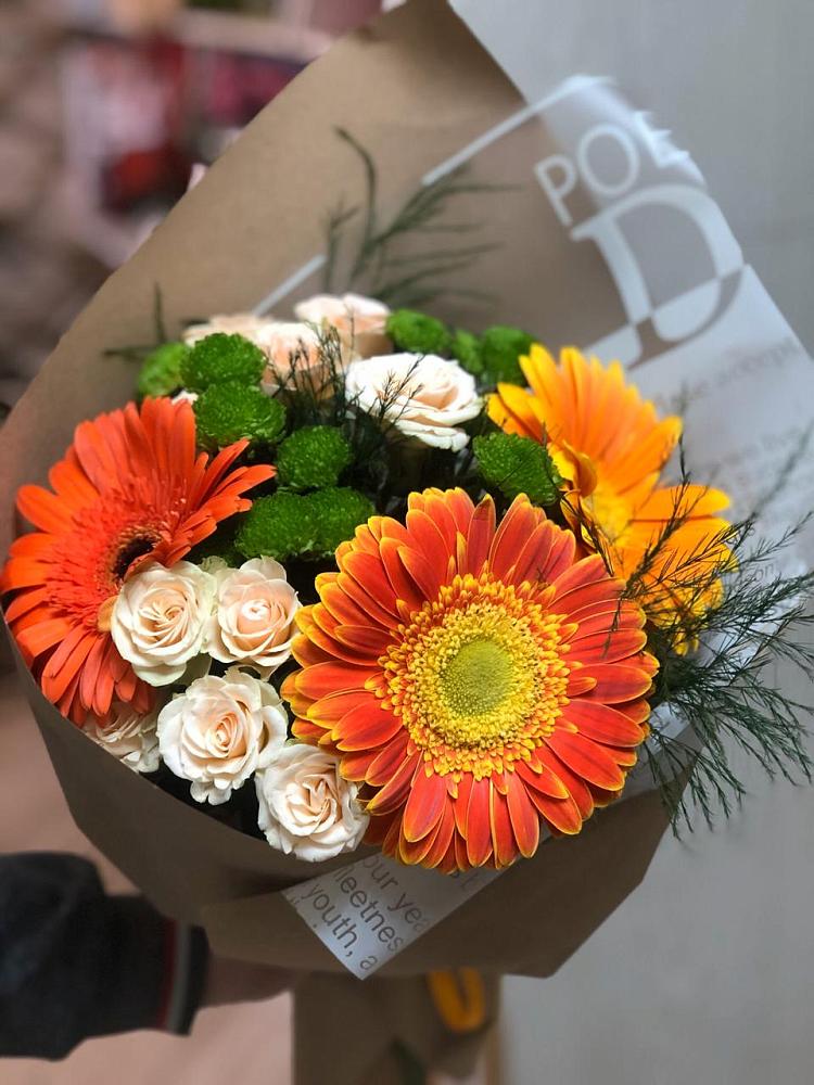 Букет цветов из: Герберы, Хризантемы и Розы в Курорт-Дарасун