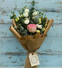 Букет цветов из:  Розы и Лизиантусы в Курорт-Дарасун