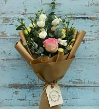 Букет цветов из:  Розы и Лизиантусы в Курорт-Дарасун